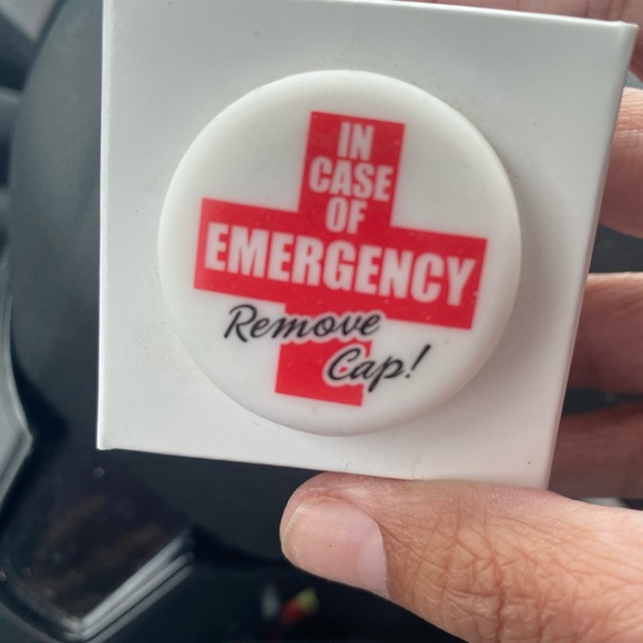 Wine cooler bag if you want to travel with your wine please message - Picture 3 of 3